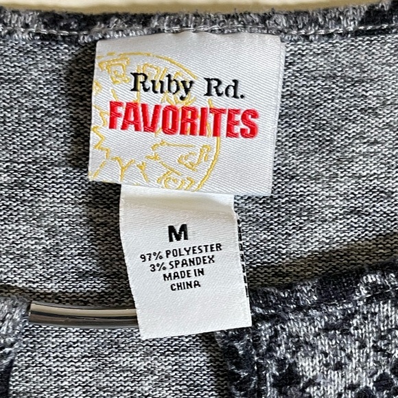 Ruby Rd favorite light weight sweater - Picture 3 of 9